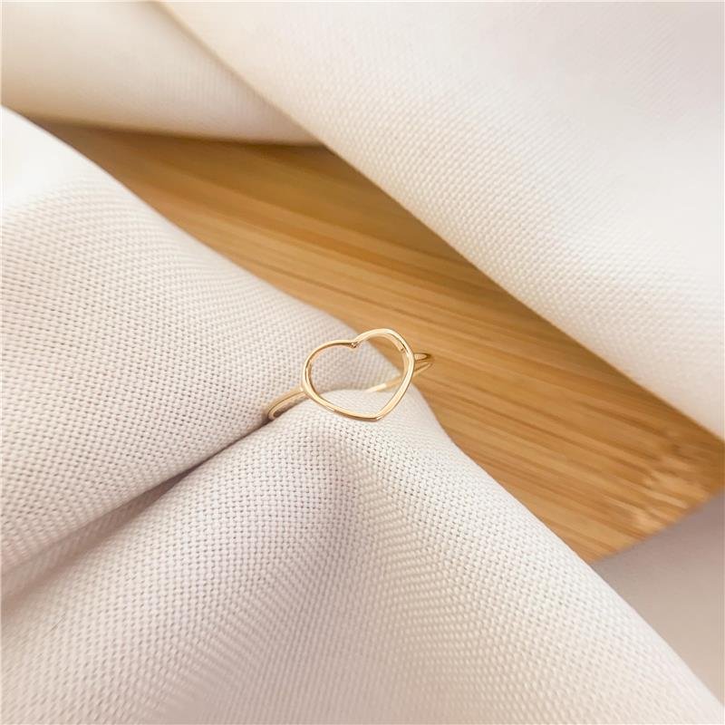 ANEL CORAÇÃO VAZADO