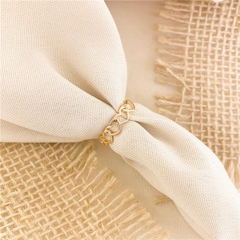 ANEL VAZADO CORAÇÕES