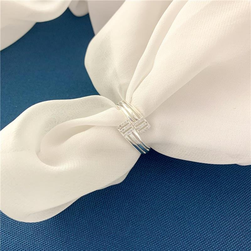 ANEL ABERTO DETALHE LISTRAS CRAVEJADO - CRISTAL