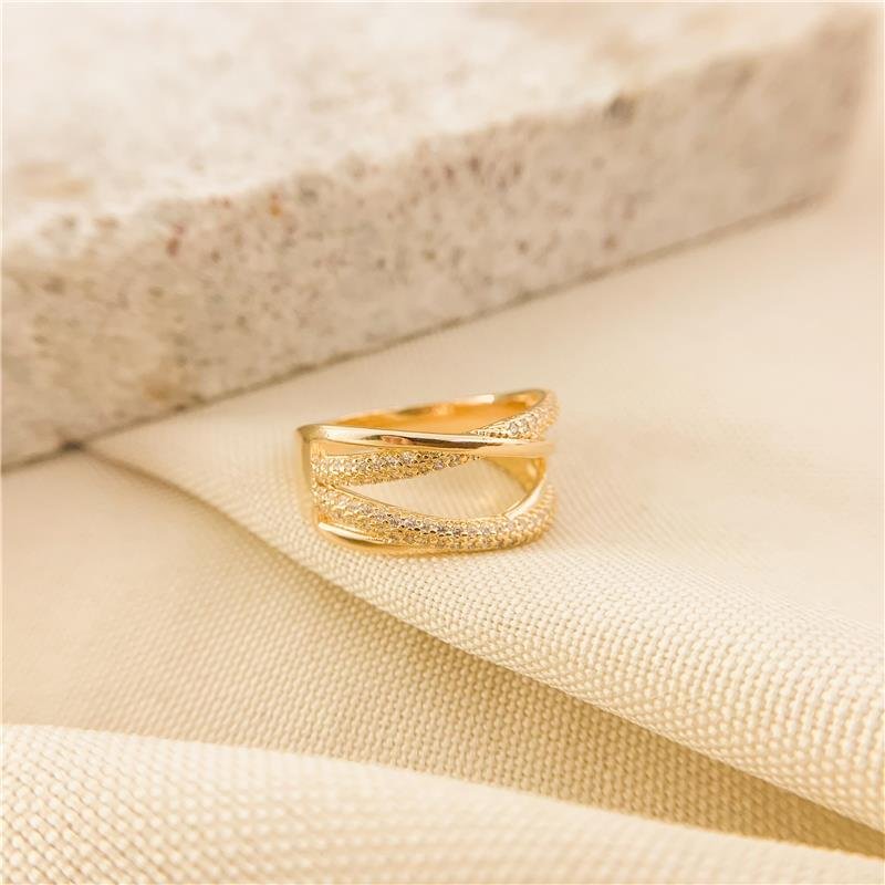 ANEL QUATRO AROS ENTRELAÇADO CRAVEJADO - CRISTAL