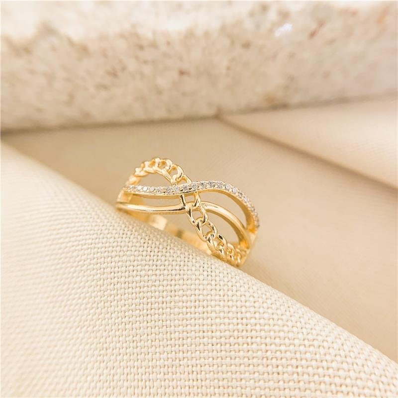 ANEL ENTRELAÇADO GLAMOUR COM ZIRCÔNIAS - CRISTAL