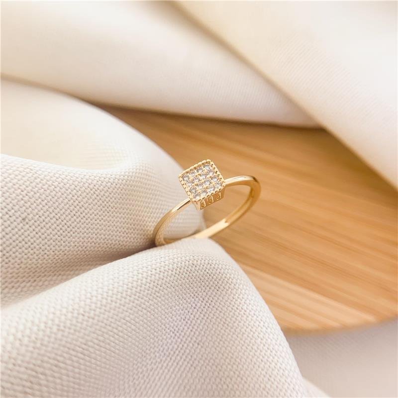 ANEL CHUVEIRO QUADRADO CRAVEJADO - CRISTAL