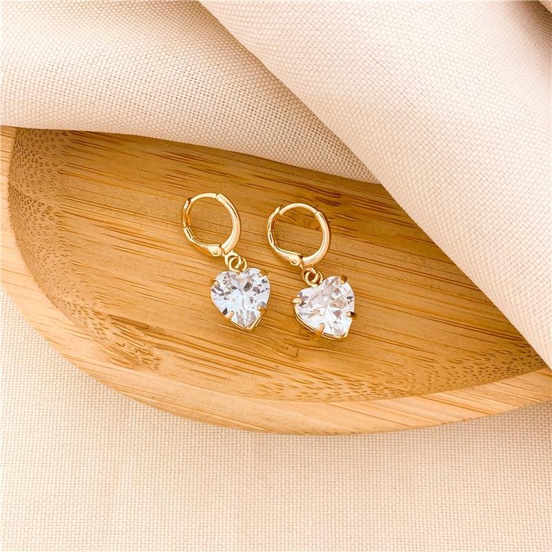 ARGOLA COM PINGENTE CORAÇÃO