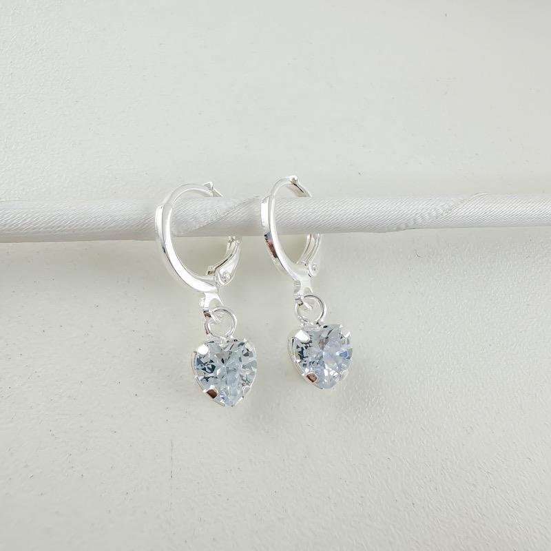 ARGOLA COM PINGENTE CORAÇÃO/6MM BANHADO A PRATA