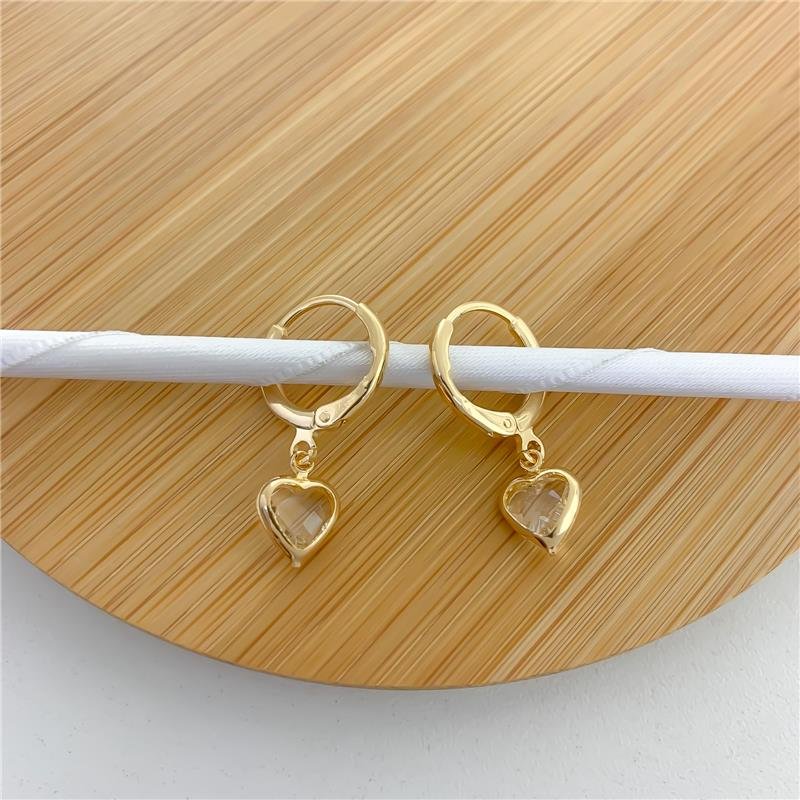ARGOLA COM PINGENTE CORAÇÃO