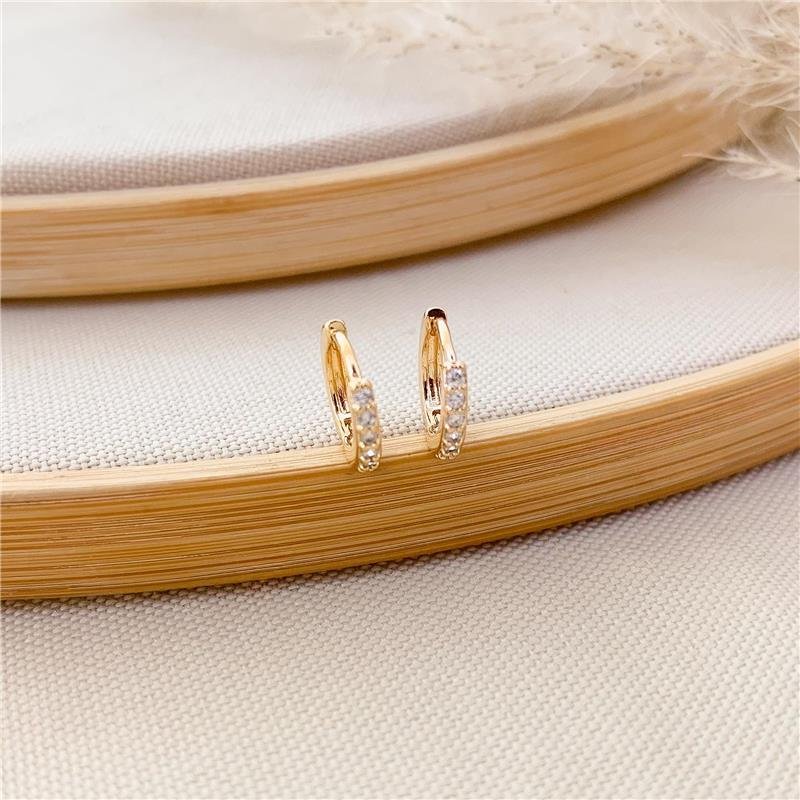 ARGOLA REDONDA CRAVEJADA/9MM - CRISTAL
