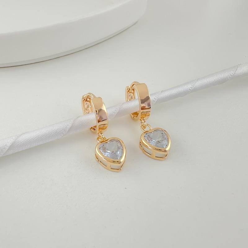 ARGOLA COM PINGENTE CORAÇÃO - CRISTAL