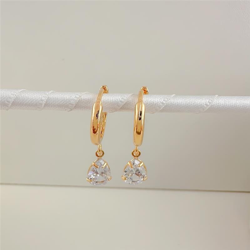 ARGOLA COM PINGENTE GOTINHA