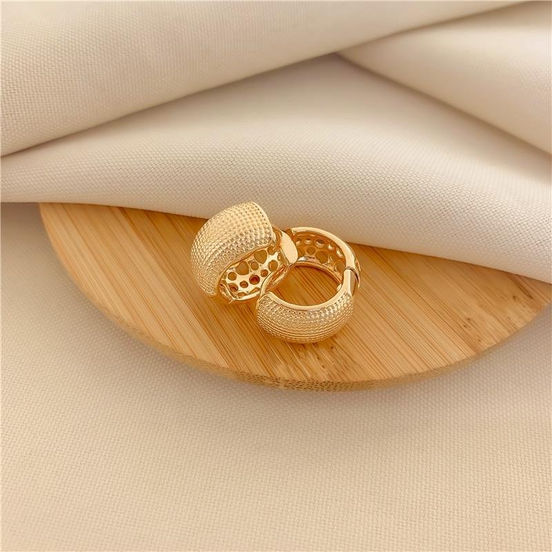 ARGOLA REDONDA LARGA TRABALHADA