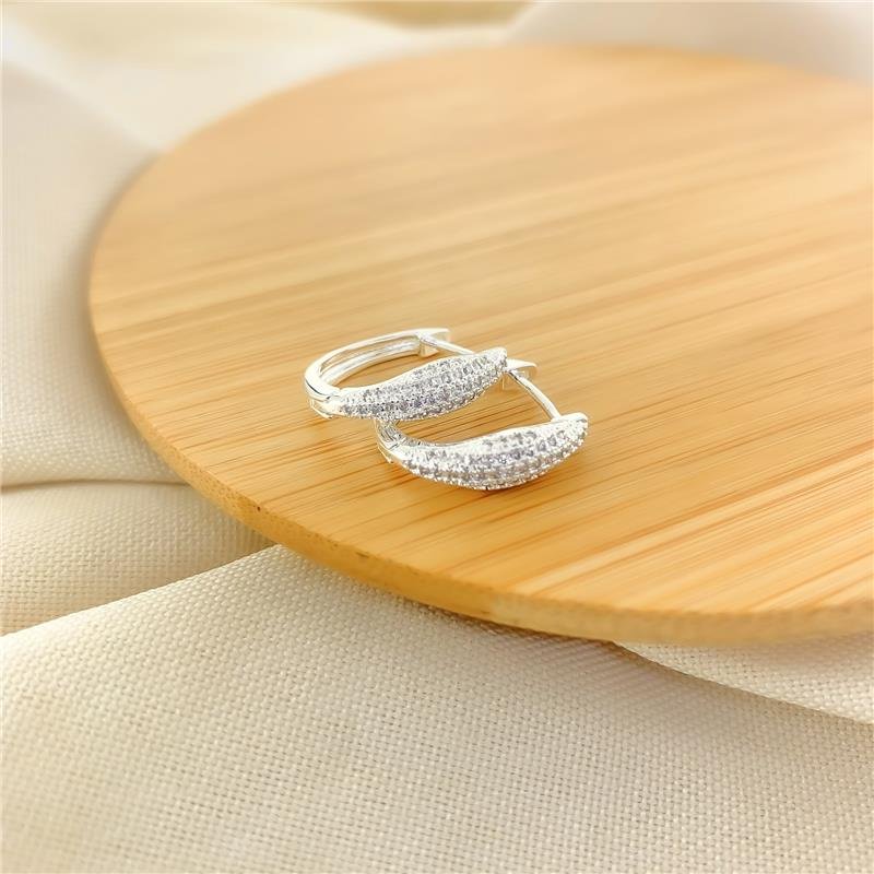 ARGOLA CRAVEJADA OVAL - CRISTAL