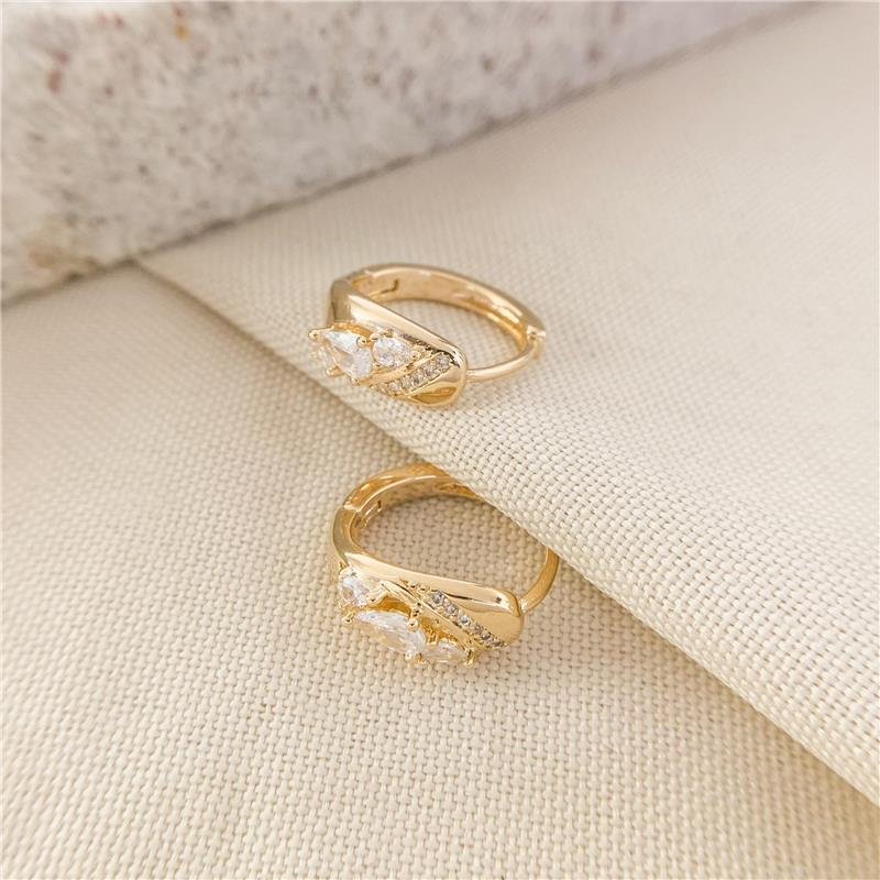 ARGOLA ENCAIXE OVAL FRENTE COM PEDRAS EM GOTA - CRISTAL