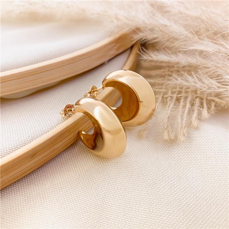 ARGOLA MEIA LUA LISA