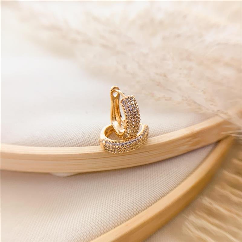 ARGOLA ENCAIXE OVAL CRAVEJADO - CRISTAL