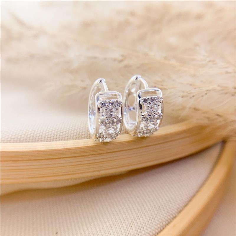 ARGOLA ENCAIXE OVAL CRAVEJADO - CRISTAL