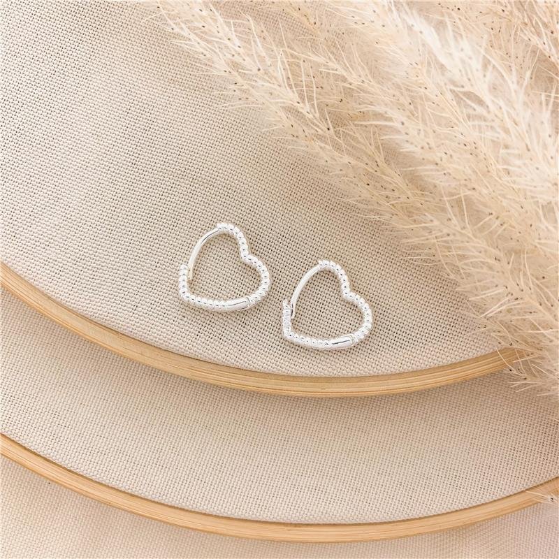 ARGOLA CORAÇÃO TRABALHADA/16MM