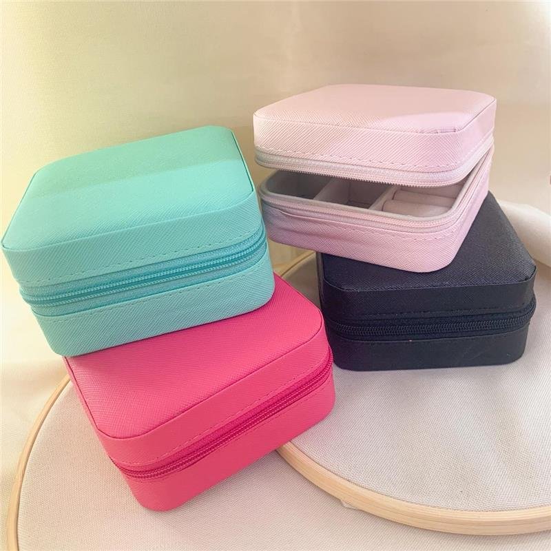 PORTA JOIAS-COR SORTIDA, CONFORME DISPONIBILIDADE EM ESTOQUE