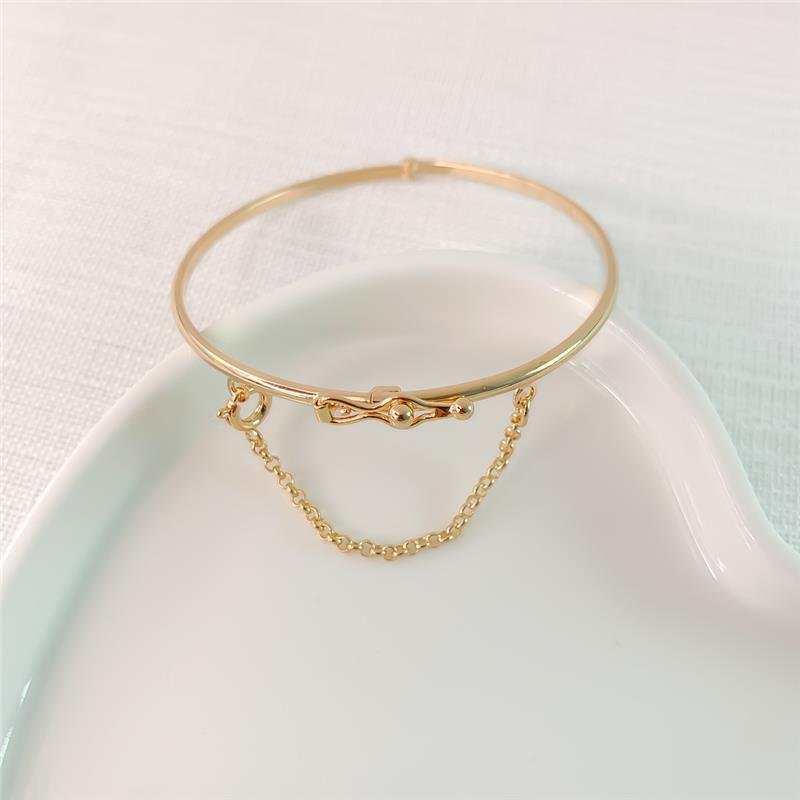 BRACELETE LISO COM CORRENTE