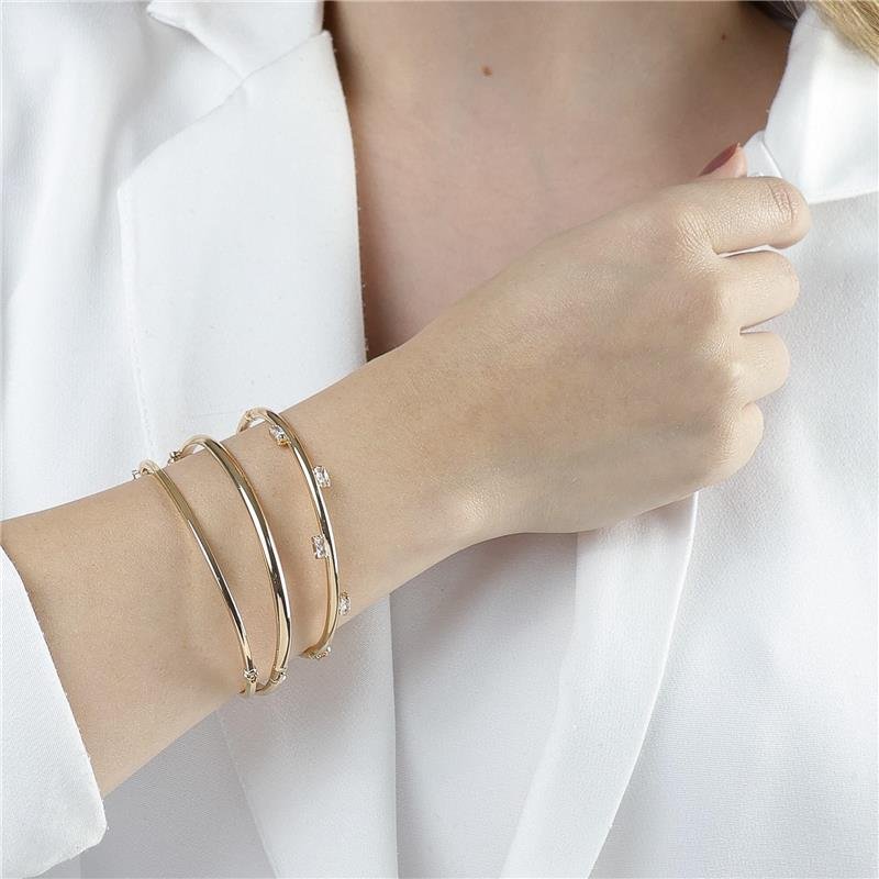 BRACELETE OVAL FIO QUADRADO
