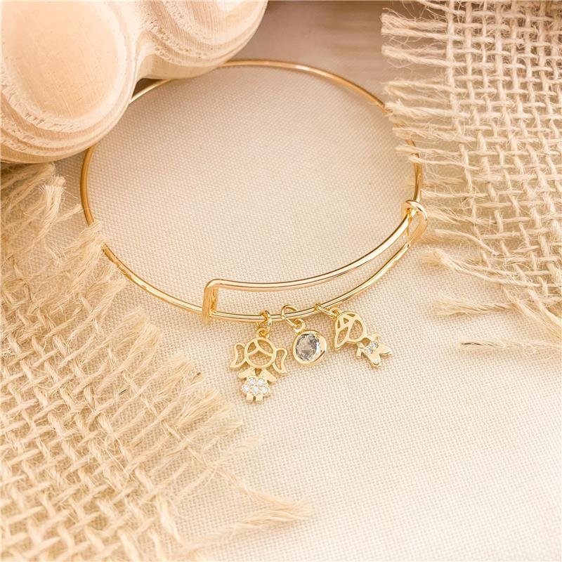 BRACELETE ARCO COM PINGENTES CASAL