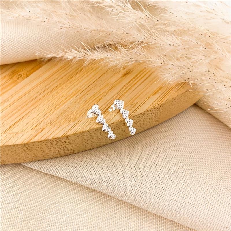 BRINCO EAR CUF CORAÇÃO
