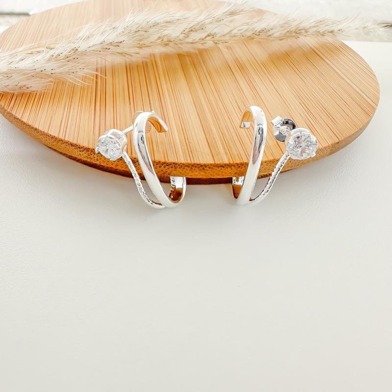 BRINCO EAR HOOK PONTO DE LUZ