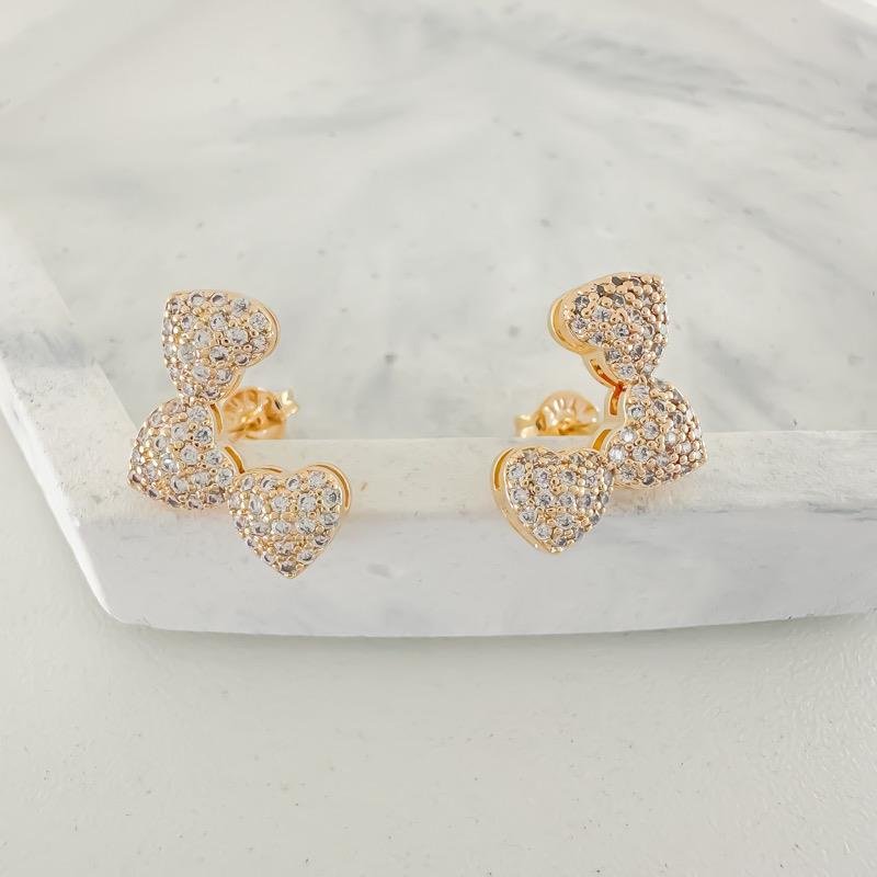 BRINCO EAR CUF TRIO DE CORAÇÃO
