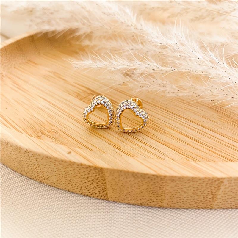 BRINCO FIXO CORAÇÃO CRAVEJADO