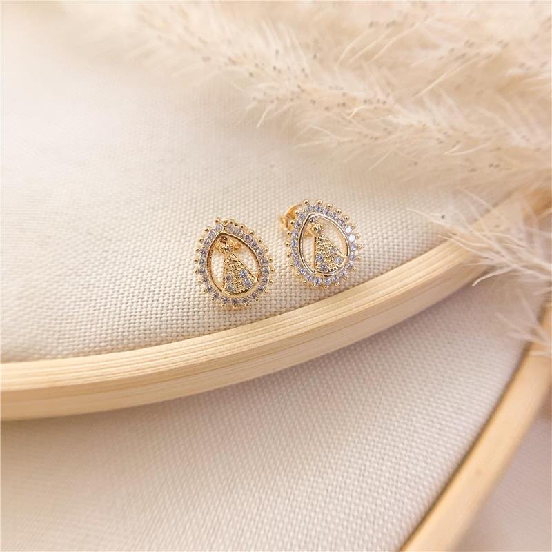 BRINCO FIXO GOTA NOSSA SENHORA CRAVEJADO - CRISTAL