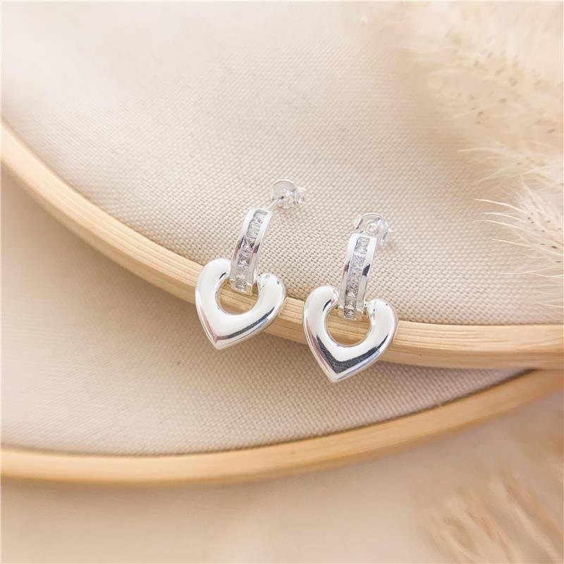 BRINCO PÊNDULO CORAÇÃO - CRISTAL