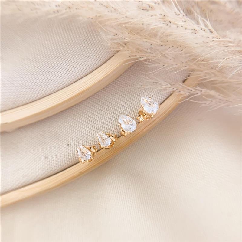 KIT DE BRINCOS GOTINHA