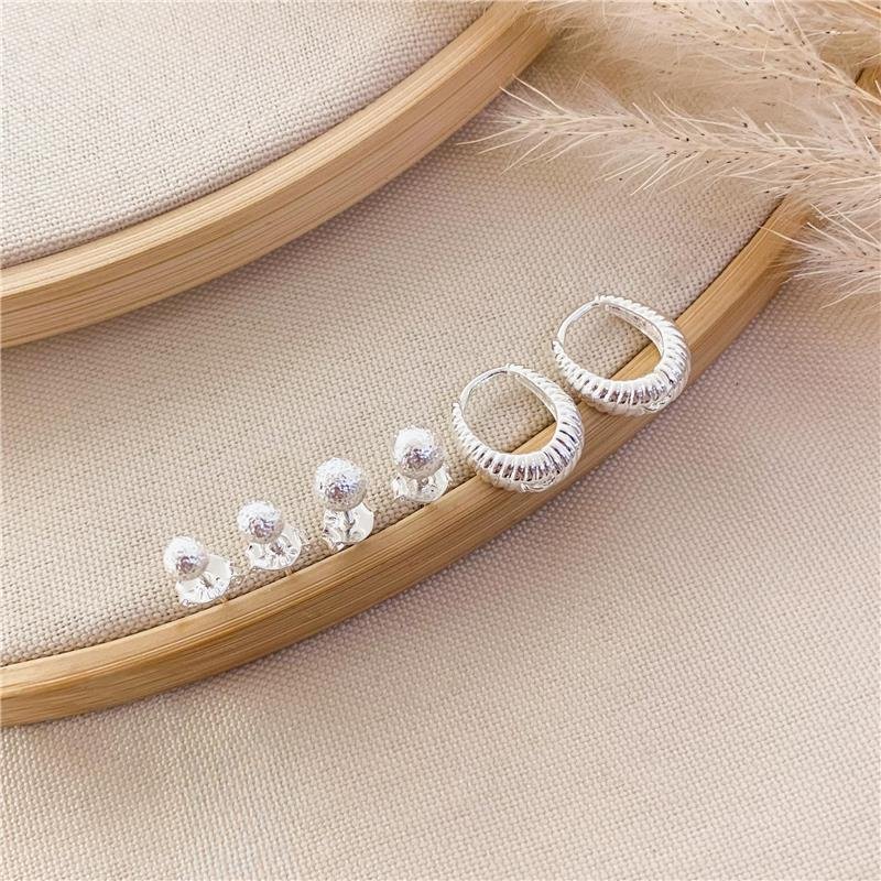 KIT DE ARGOLA E BRINCO DIAMANTADO