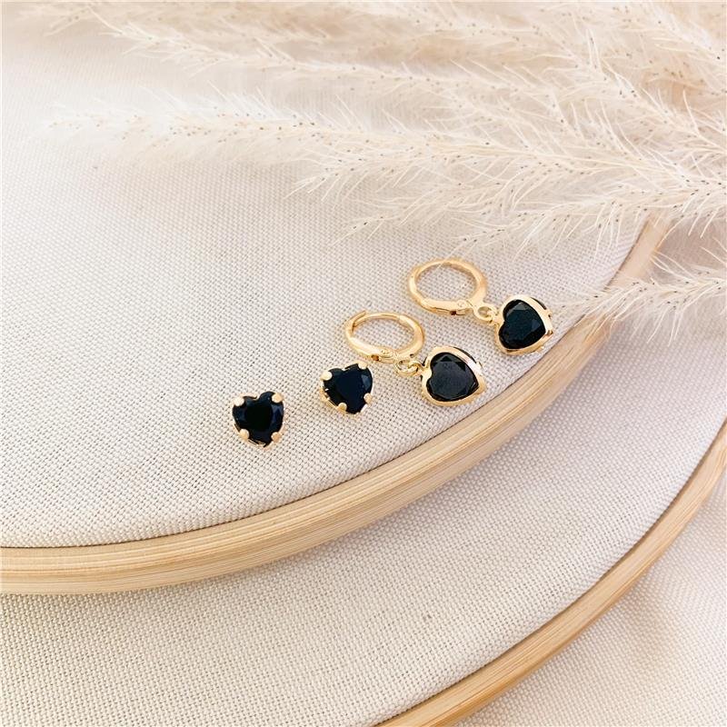KIT DE ARGOLA E BRINCO CORAÇÃO - PRETO