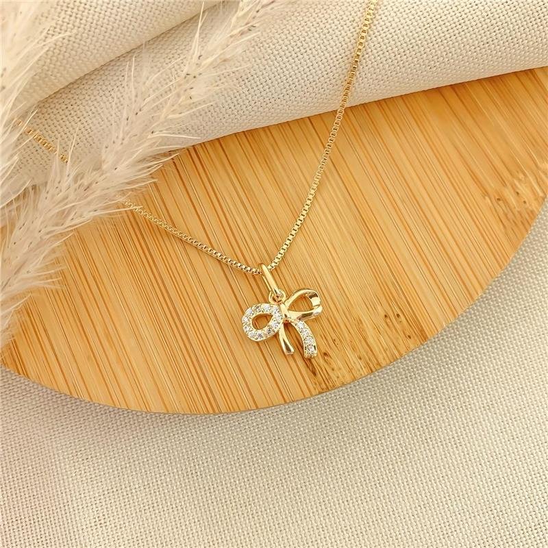 GARGANTILHA LAÇO CRAVEJADO