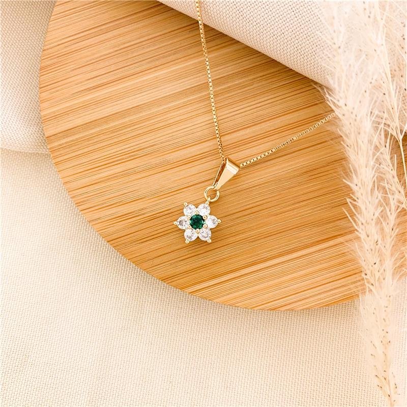GARGANTILHA FLOR CRAVEJADO - VERDE