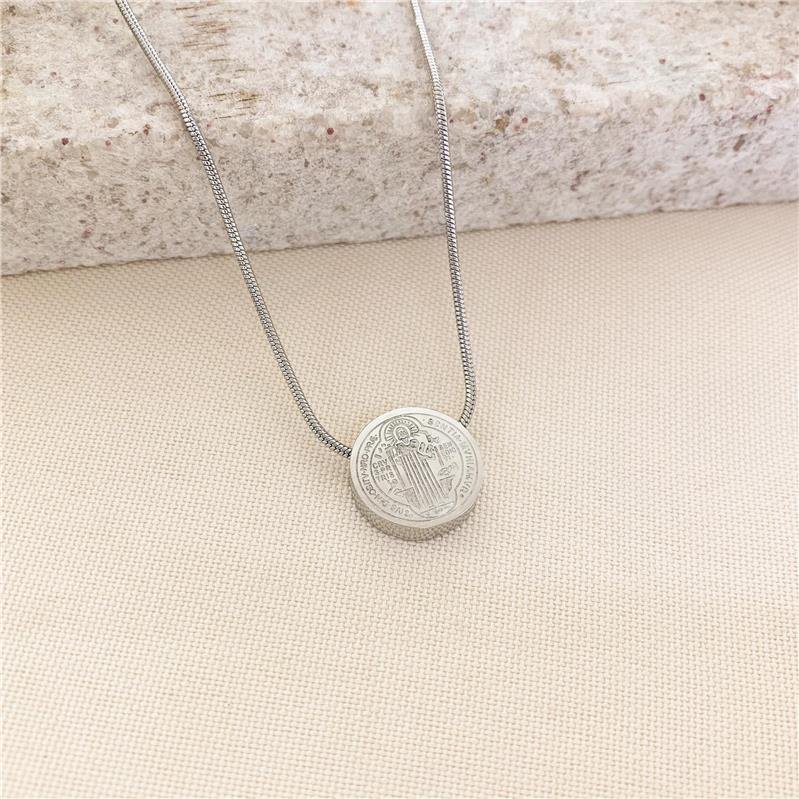 GARGANTILHA MALHA RABO DE RATO PINGENTE SÃO BENTO