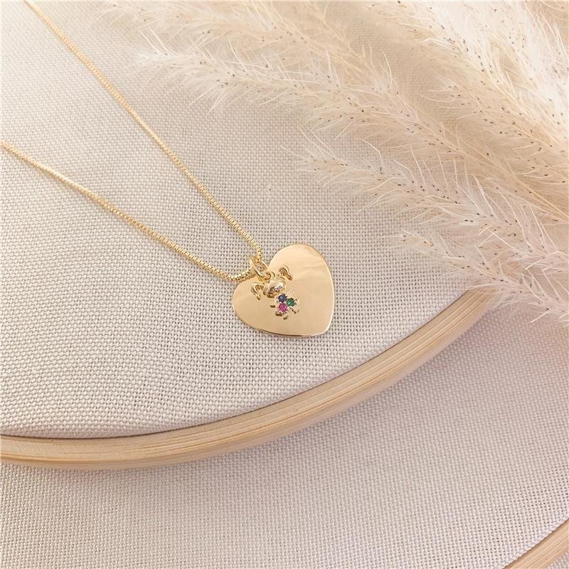 GARGANTILHA CORAÇÃO UMA MENINA - COLORIDA