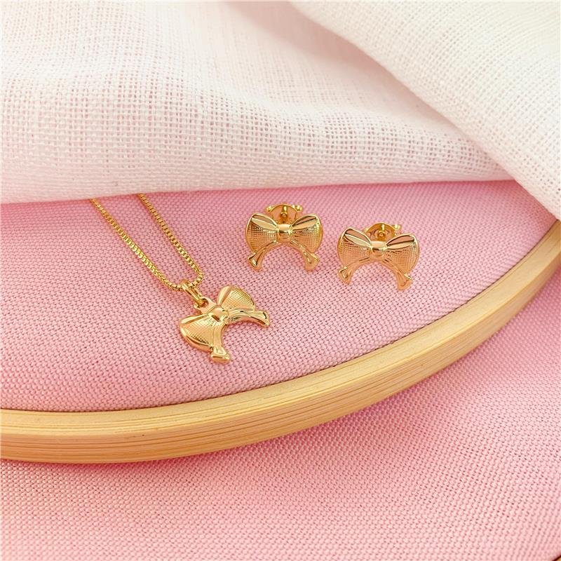 CONJUNTO INFANTIL LACINHO