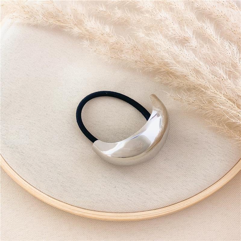 ELÁSTICO DE CABELO COM APLIQUE PRATEADO