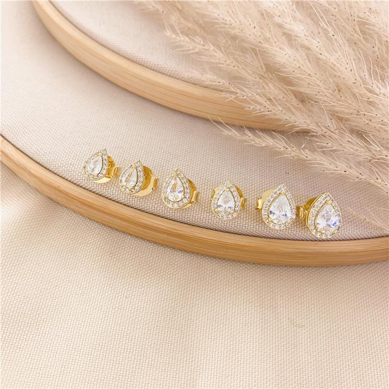 KIT DE BRINCOS GOTA CRAVEJADA-BANHO OURO ITALIANO - CRISTAL