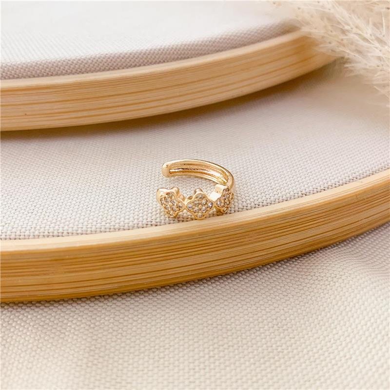 PIERCING FAKE DE ORELHA TREVO CRAVEJADO - CRISTAL