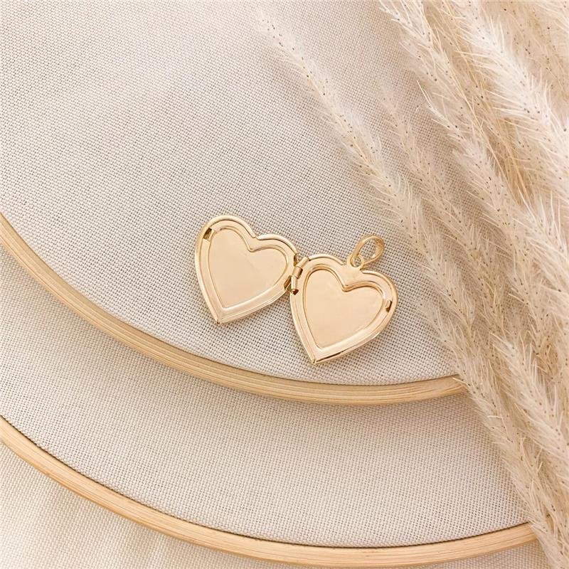 PINGENTE RELICÁRIO CORAÇÃO