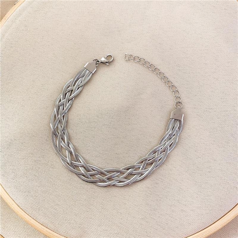 PULSEIRA DELICADA TRANÇADA CINCO FIOS