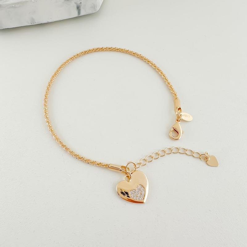 PULSEIRA COM PINGENTES DE CORAÇÃO - CRISTAL