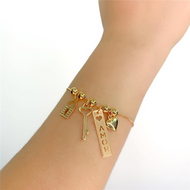 PULSEIRA VENEZIANA COM PINGENTES AMOR
